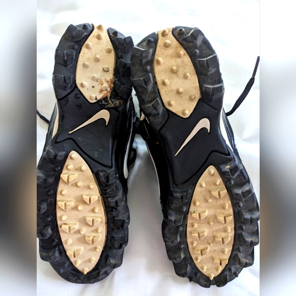 Nike Land Shark Youth Football Cleats - Picture 10 of 11